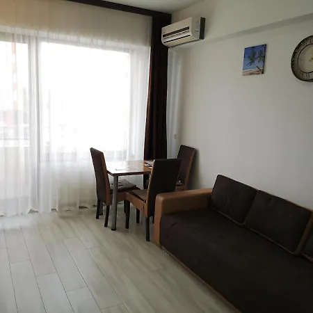 Rany Summerland Apartament *